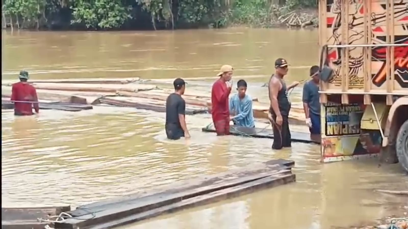 Warga Muratara Resah Hutan Lindung Rusak Akibat Ulah Ilegal Logging