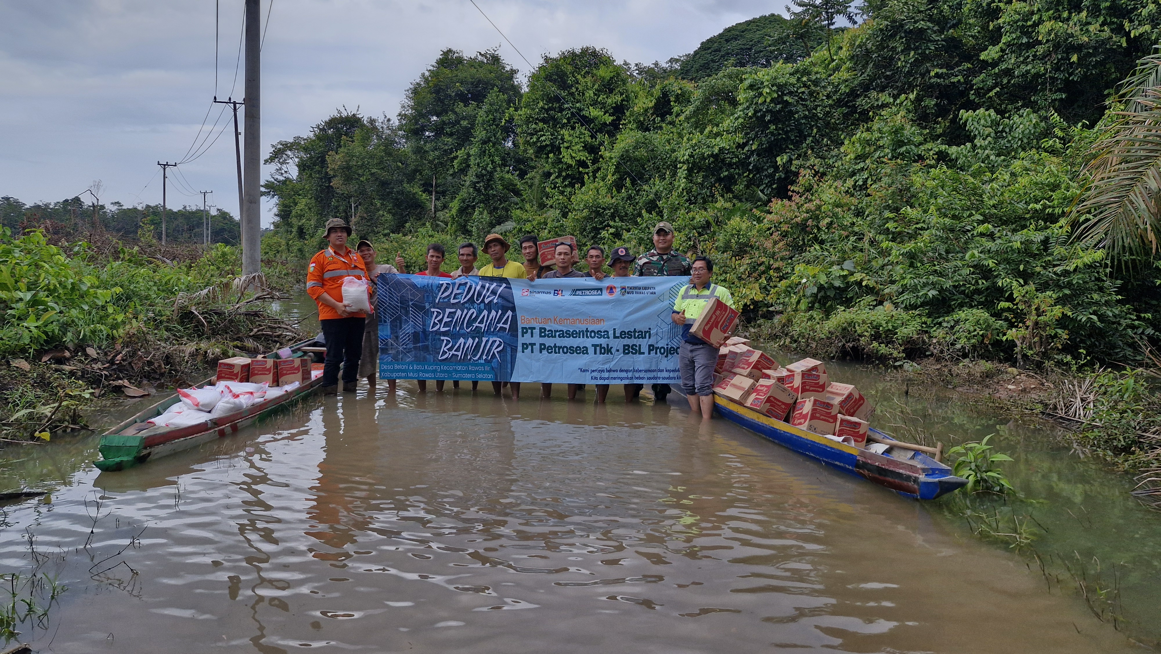 PT. BSL Hadir Untuk Bantu Masyarakat Terdampak banjir di Wilayah Rawas Ilir 